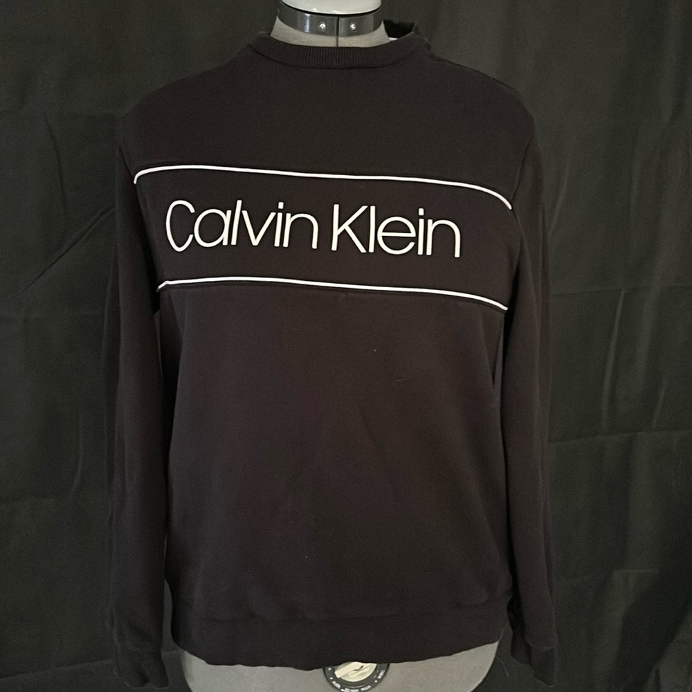Calvin Klein sweatshirt size medium